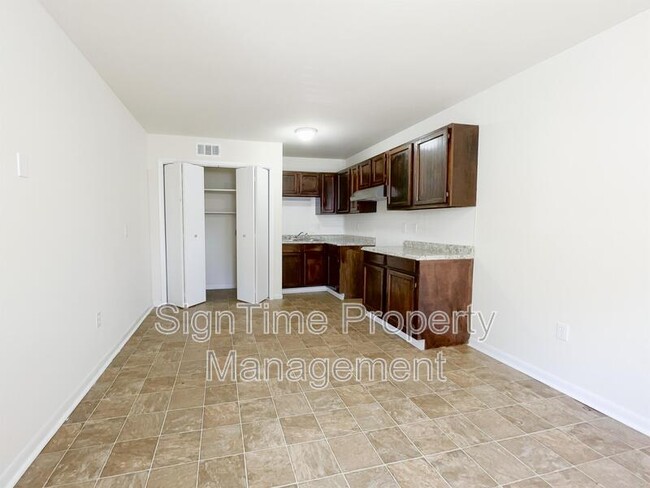 Photo - 225 Wakefield Rd Condo