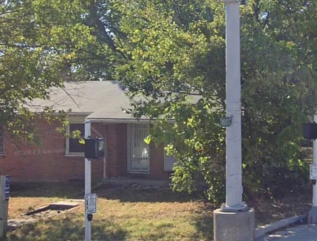 Building Photo - 415 N Providence Rd Rental