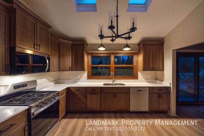 Photo - 409 Sara Ave