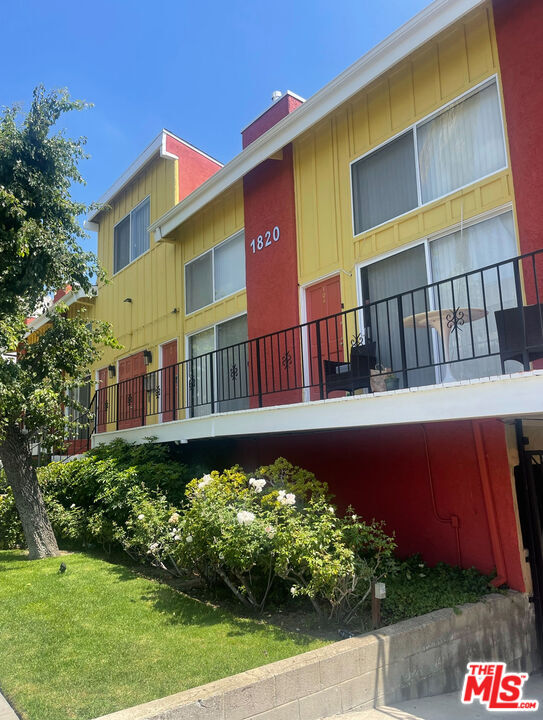Photo - 1820 S Bentley Ave Unidad 103 Rental