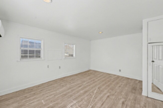 Photo - 732 N Victor Ave Unit B