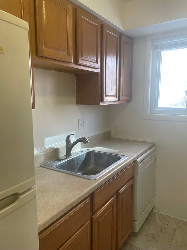 Photo - Ballston Garden Apartments