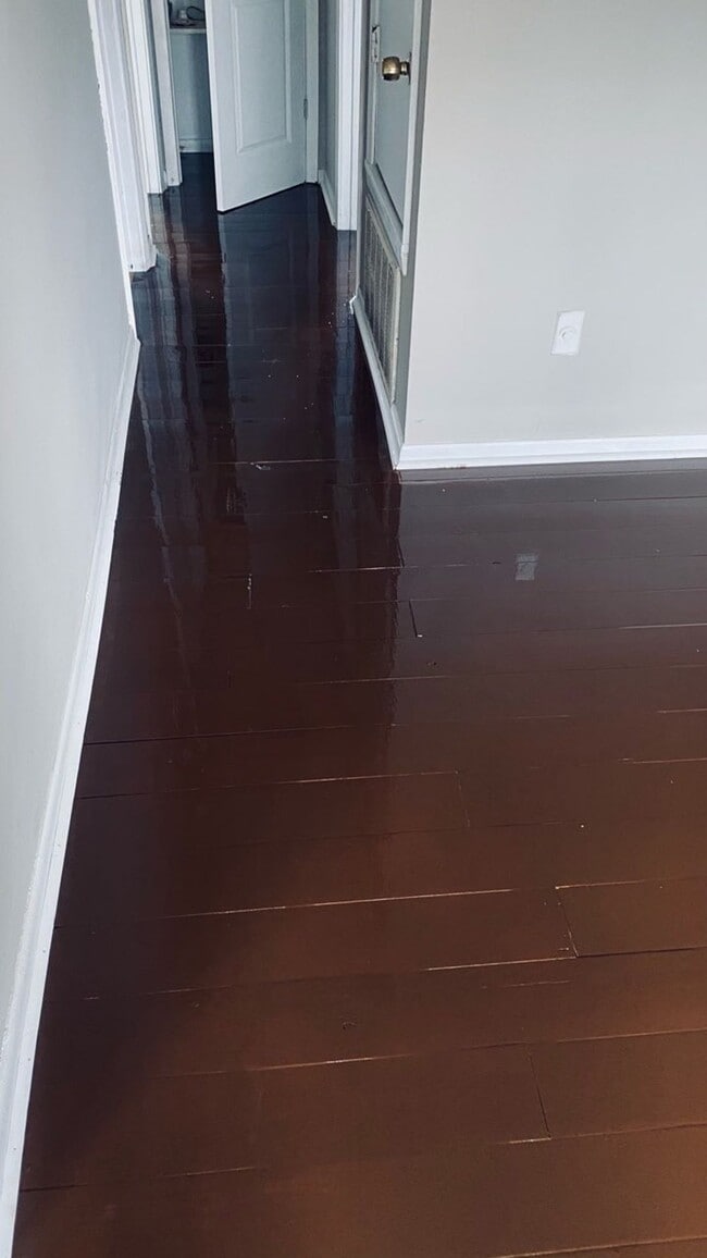 Photo - Monthly Paid Rent Unit 5