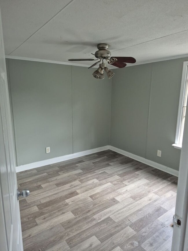 Photo - 3 bedroom 2 bath mobile home