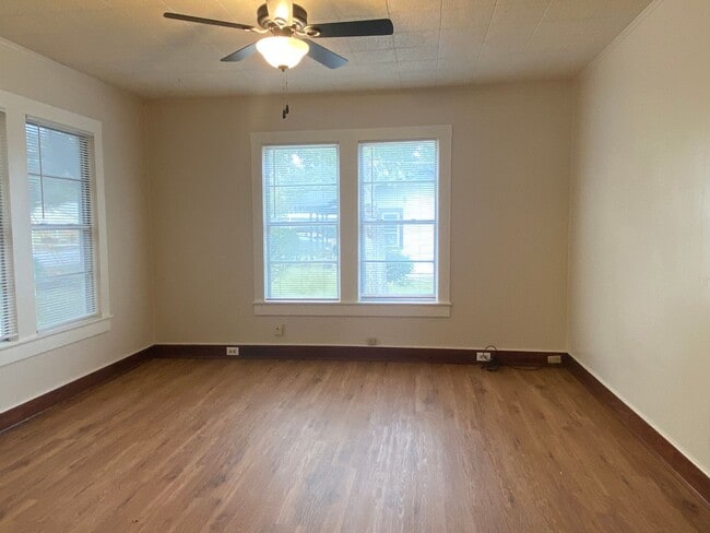 Photo - CUTE 2 BEDROOM