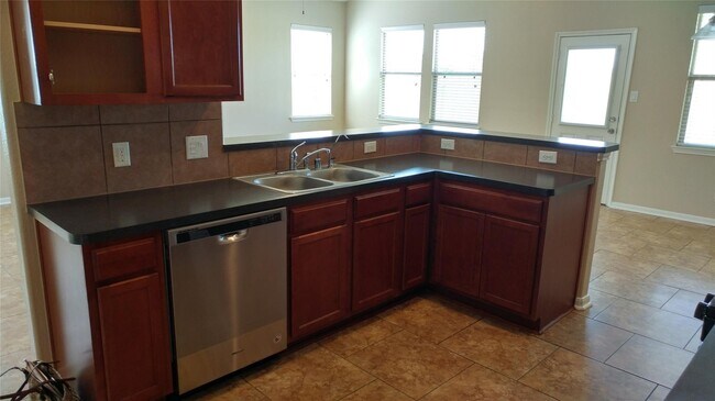 Photo - 18223 Red Oak Manor Ln