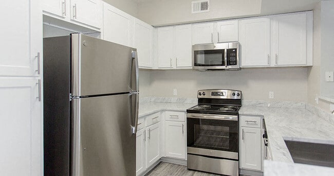 Willow Lake Apartments