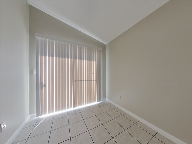 Photo - 3215 Kelling St