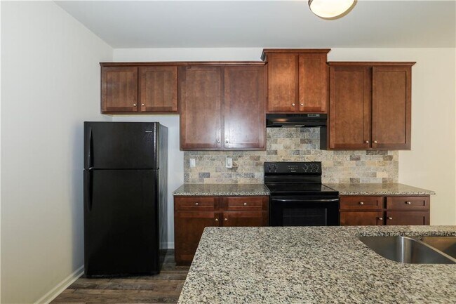 Photo - 1545 Iris Walk