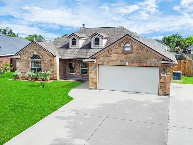 Photo - 204 Audubon Woods Ct