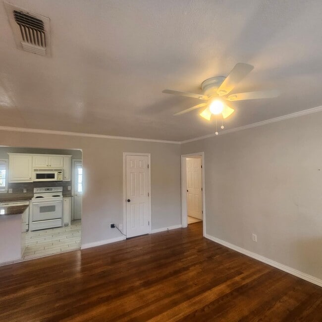 Photo - Bradley Duplex Unit A