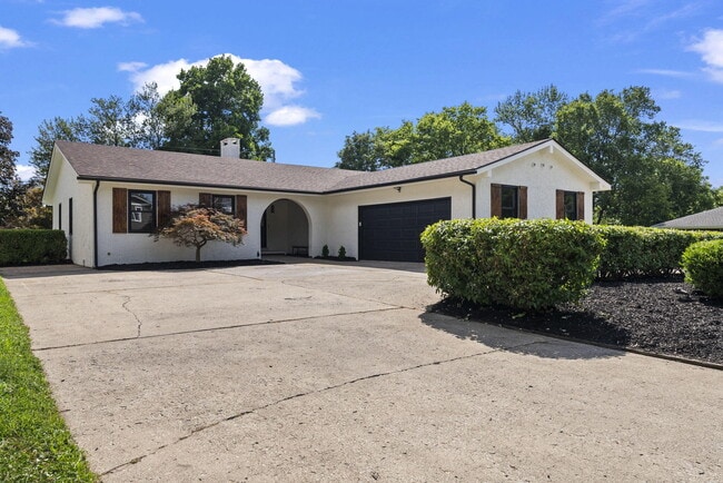 Building Photo - 452 Pasadena Dr Rental
