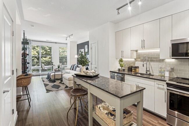 Photo - Russell at Reston Station