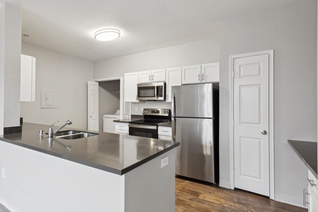 Cross Pointe Apartment Homes