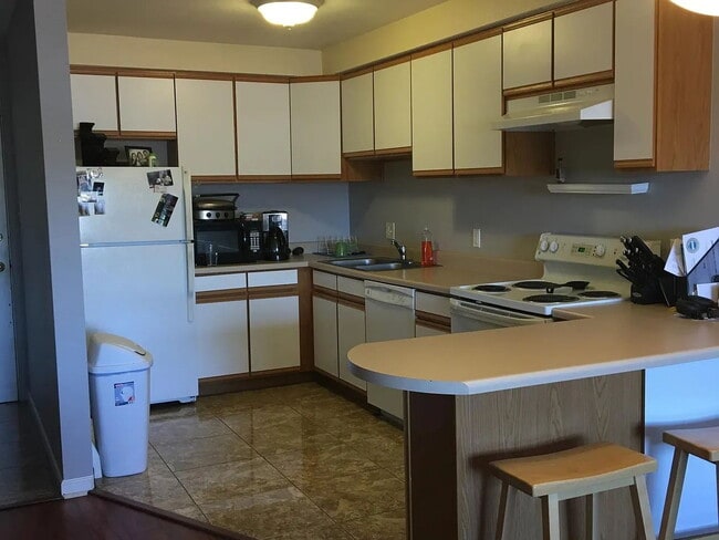 Photo - 2295 E Asbury Ave