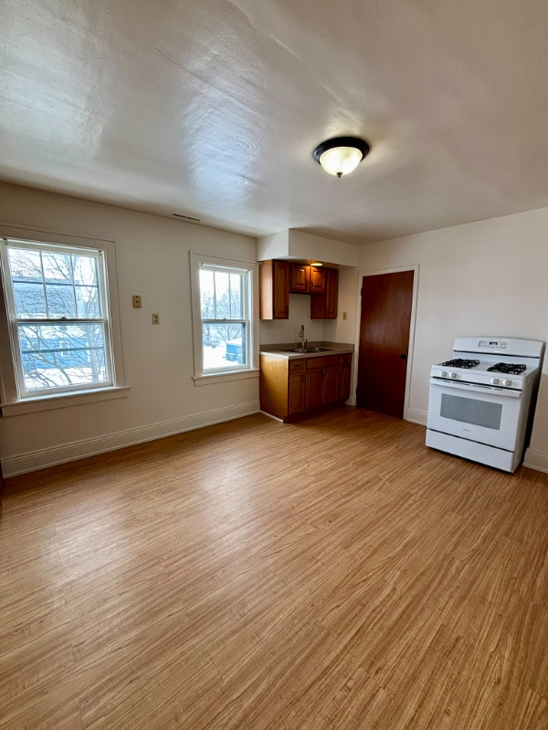 Photo - 91 Laverack Ave Unidad 3