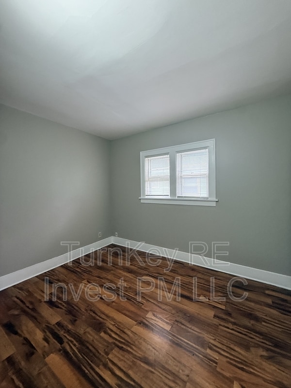 Photo - 705 North Ave