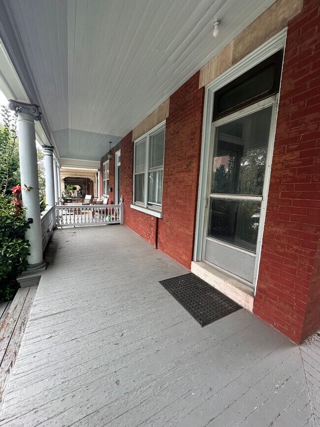 50 N West End Ave Unit 1