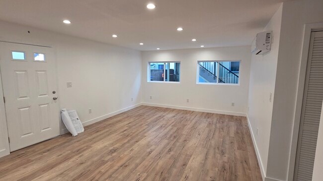 Photo - 805 W Glenoaks Blvd Unidad 805 A and B