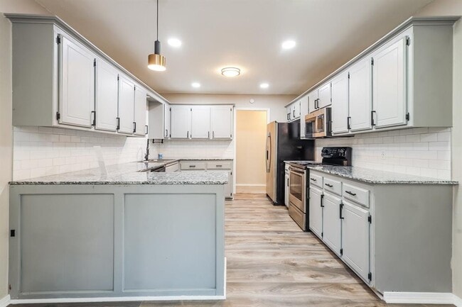 Photo - 10025 S Linn Ave