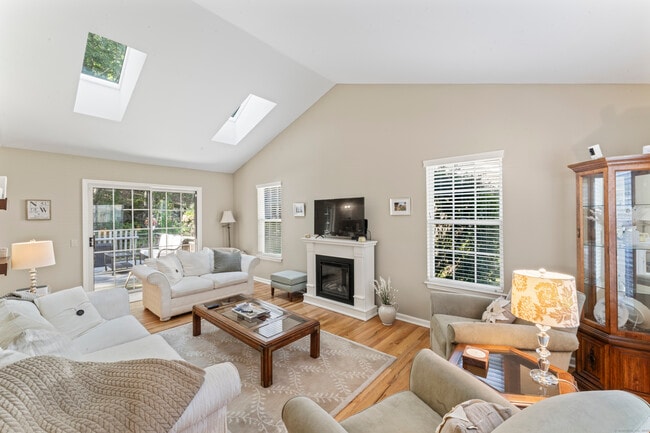 Photo - 12 Echo Pond Rd