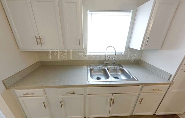 Photo - 1358 Prince St