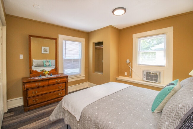 Photo - 1208 Paquin St Unit 6 or 9 month 1208 Paquin East Campus