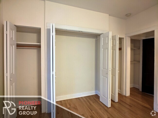 Building Photo - 3523 N Broadway St Unit 3529.5-#2E Rental