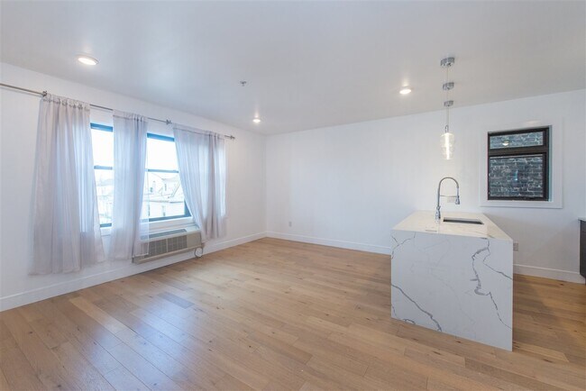 Photo - 7505 PARK Ave Unit 301