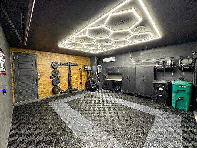 Photo - 4256 Crowned Eagle Loop NE