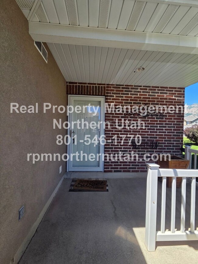 Photo - Lovely 2 Bedroom Townhome in Harrisville Available!!