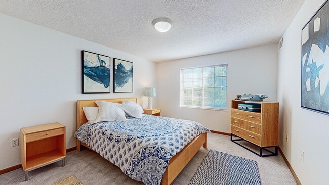 Photo - Creekside Apartments