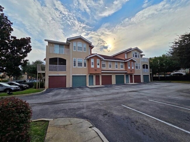 Building Photo - 12110 Poppy Field Ln Unit 104