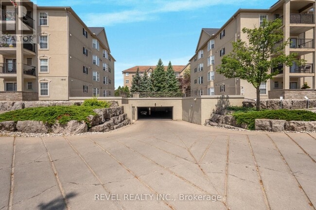 Photo - 1441 Walkers Line Unit 105