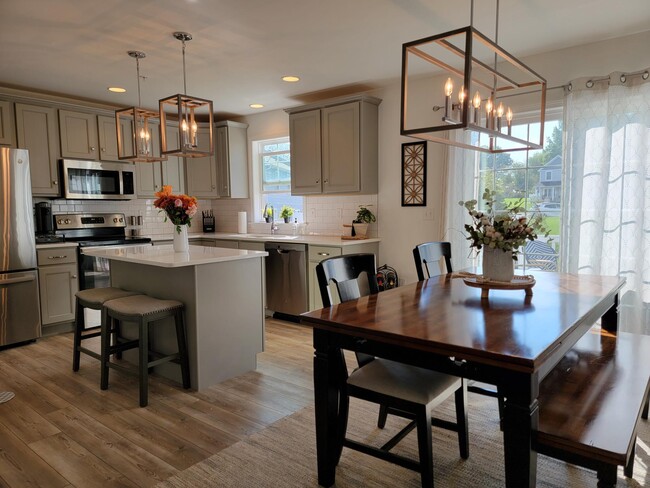 Photo - 206 Highland Ct