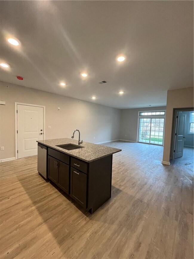 Photo - 323 Tower Ridge Cir