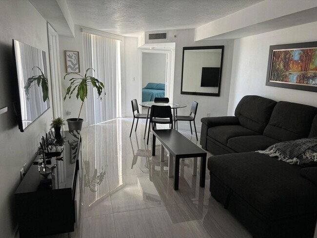 Photo - 102 SW 6th Ave Unit 206