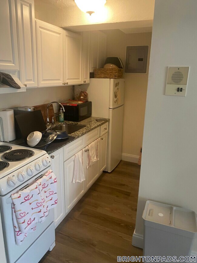 Photo - 168 N Beacon St Unit 2a