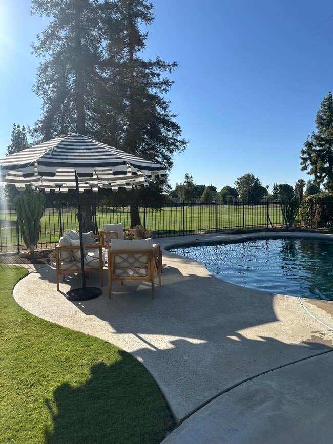 Photo - 6504 Landfair Dr