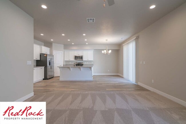 Photo - Modern 4-Bed Townhome in Hurricane Heights
