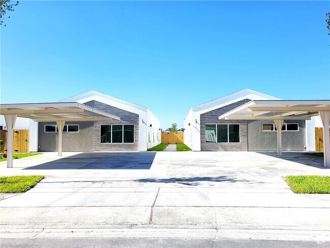 Building Photo - 1416 E Hibiscus Ave Unit 2 Rental