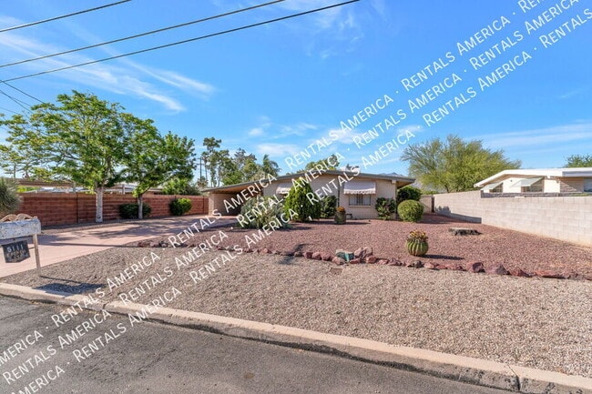 Photo - 5111 E Peach St