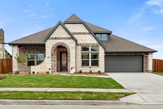 Building Photo - Spacious 4-Bedroom Retreat with 3 Full Baths – Your Modern Sanctuary Awaits in Justin, TX!