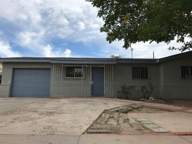 Building Photo - 19th St