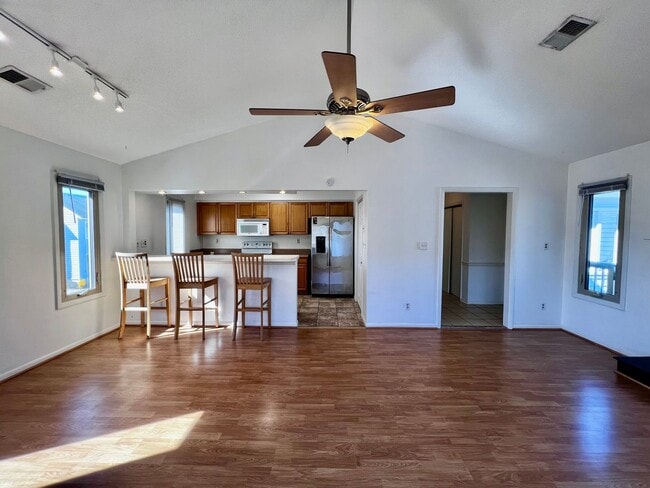 Photo - 622 Pinewood Dr