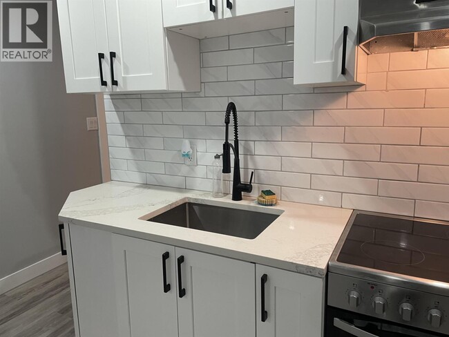 Photo - 4287 Napier St