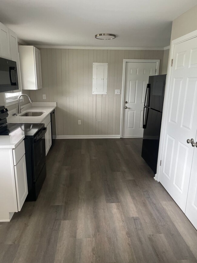 Photo - 2037 Althea St