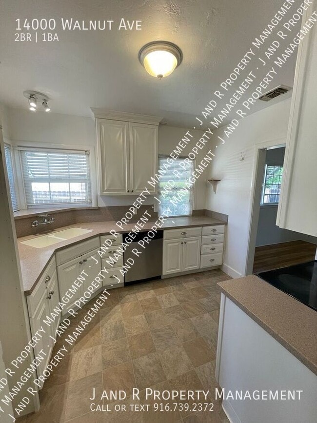 Photo - 14000 Walnut Ave