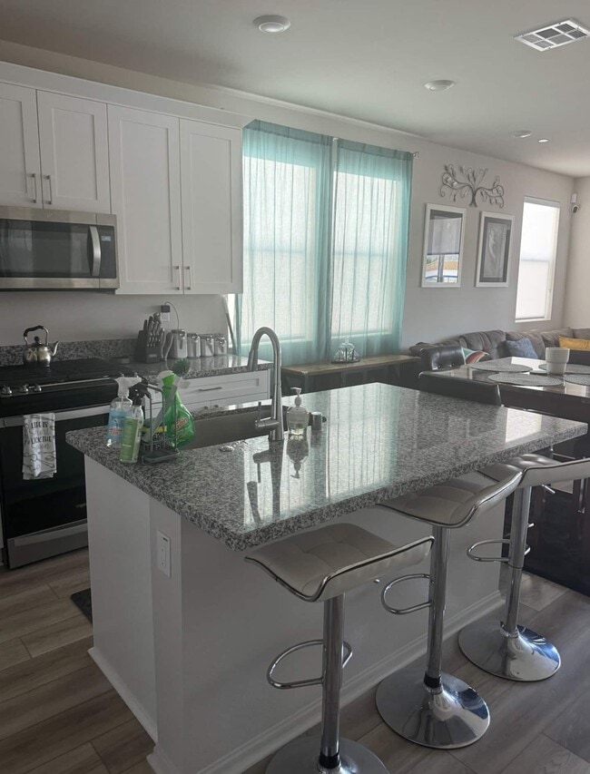 Photo - 211 N Vincent Ave