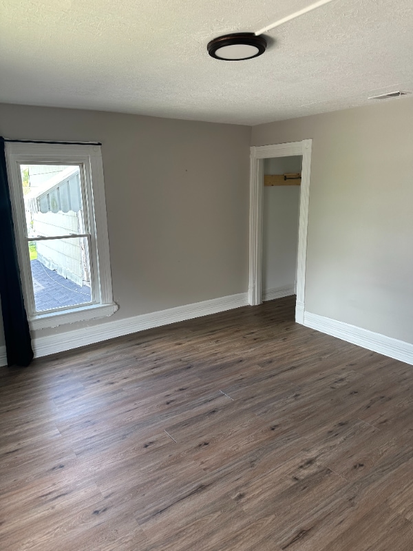 Photo - 201 Garfield St